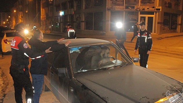 Elazığ'da polisten 'Dar Bölge' uygulaması