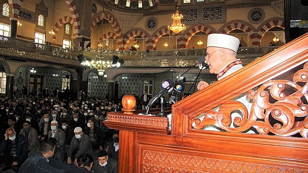 Elazığ'da Ramazan Ayının İlk Cuma Namazında Camiler Doldu