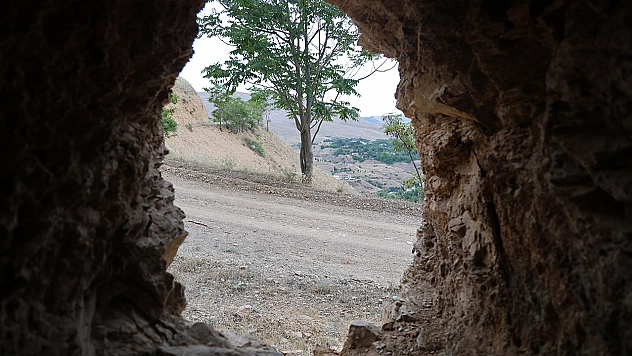 Elazığ'da Sadece Cücelerin Girebildiği O Dağ Yıllardır Gizemini Koruyor