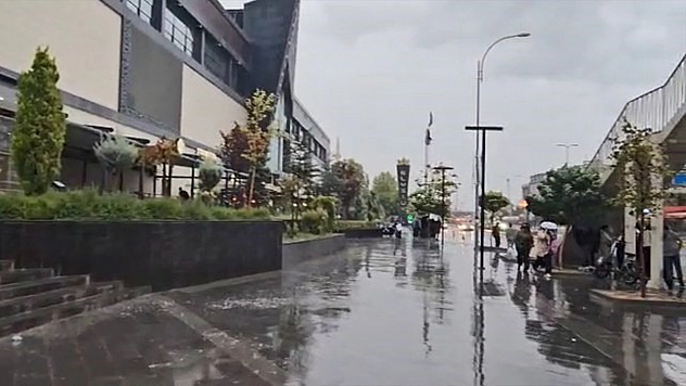 Elazığ'da sağanak ve fırtına etkili oldu