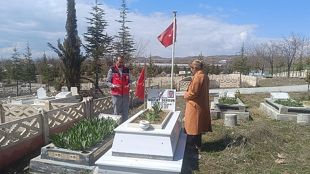Elazığ'da şehit kabirleri ziyaret edildi