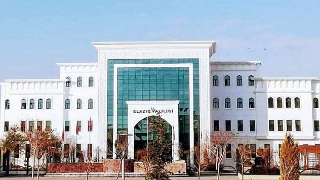 Elazığ'da şehitlere hakaret içerikli paylaşım yapan iki şüpheliye adli işlem