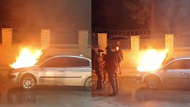 Elazığ'da seyir halindeki araç alev aldı