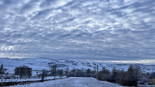 Elazığ'da sirrokümülüs bulutları görsel şölen sundu