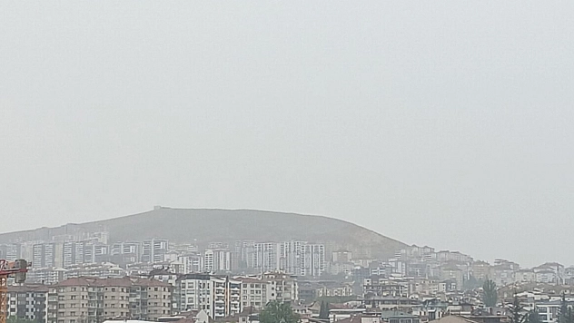 Elazığ'da sis etkili oldu