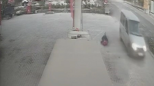 Elazığ'da skandal: Eniştesine araçla çarpıp kaçtı!