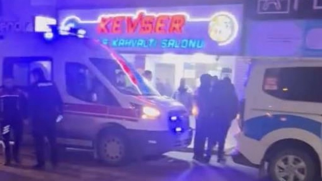 Elazığ'da sokaklar karıştı! Bıçaklar çekildi