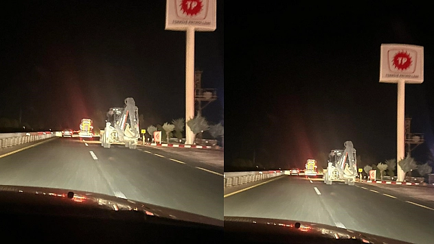 Elazığ'da stop ışıkları olmayan kepçe kazaya davetiye çıkardı