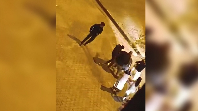 Elazığ'da tartışma kavgaya dönüştü: Vatandaş kameraya yansıdı