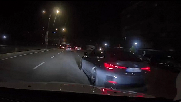 Elazığ'da trafiği tehlikeye attılar!