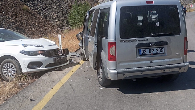 Elazığ'da trafik dehşeti! Can pazarı kuruldu