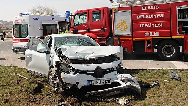 Elazığ'da Trafik Kazası: 1 Ölü, 5 Yaralı