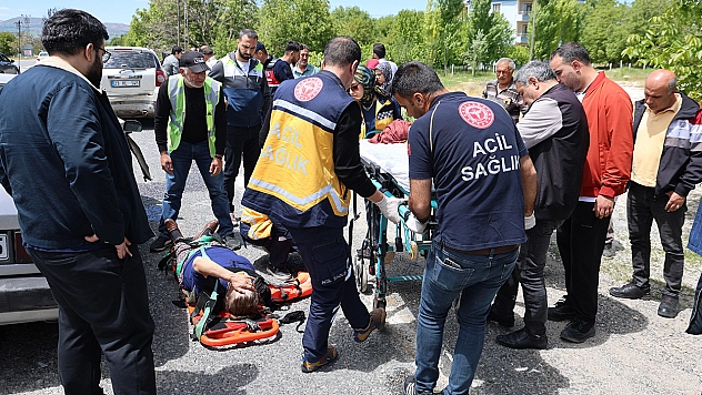 Elazığ'da trafik kazası: 2'si çocuk 5 yaralı