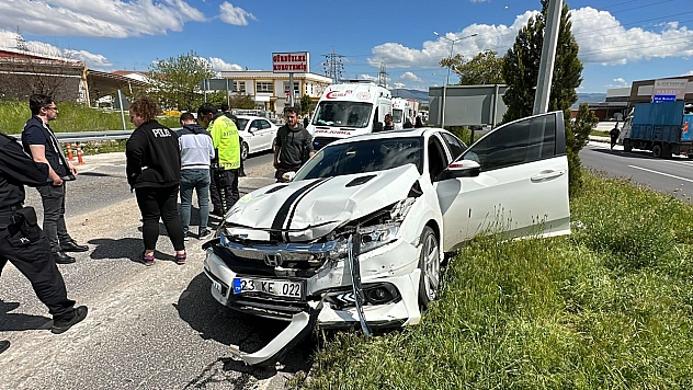 Elazığ'da trafik kazası: 2 yaralı