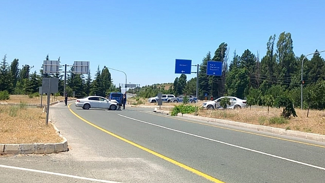 Elazığ'da Trafik Kazası: 2 Yaralı