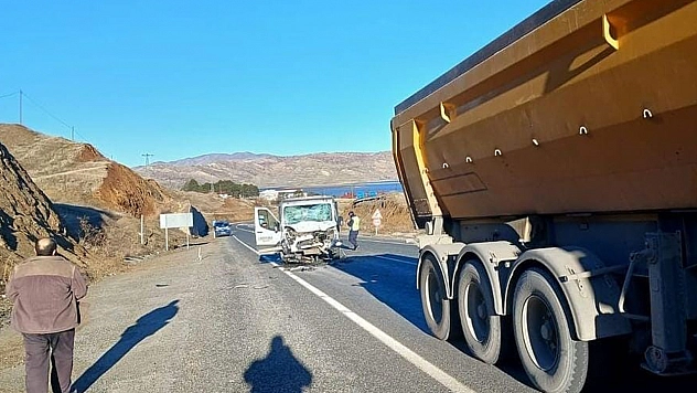 Elazığ'da Trafik Kazası 3 Yaralı