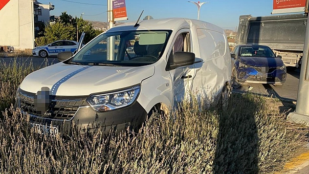 Elazığ'da trafik kazası: 3 yaralı