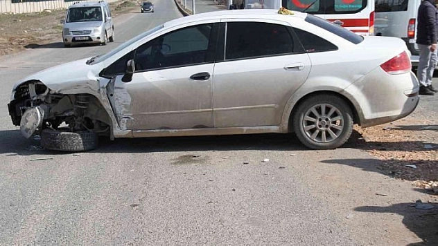 Elazığ'da Trafik Kazası: 4 Yaralı