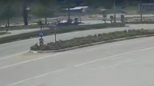 Elazığ'da Trafik Kazası: Otomobil Ters Döndü, 2 Yaralı