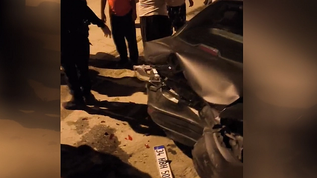 Elazığ'da trafik kazası: park halindeki 4 araca çarpıp kaçtı