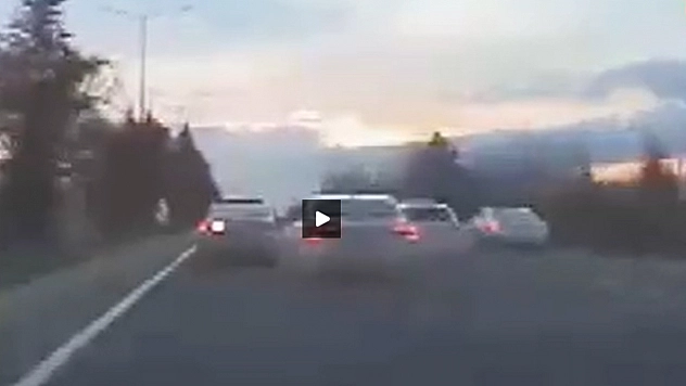Elazığ'da trafikte makas terörü kamerada