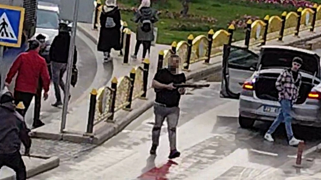 Elazığ'da Trafikte Tartışan Sürücü, Aracının Bagajından Pompalı Tüfek Çıkardı