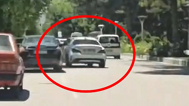 Elazığ'da trafikte tehlikeli manevra