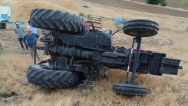 Elazığ'da Traktör Kazası