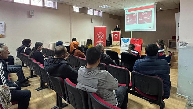 Elazığ'da veliler kadına yönelik şiddet konusunda bilgilendirildi