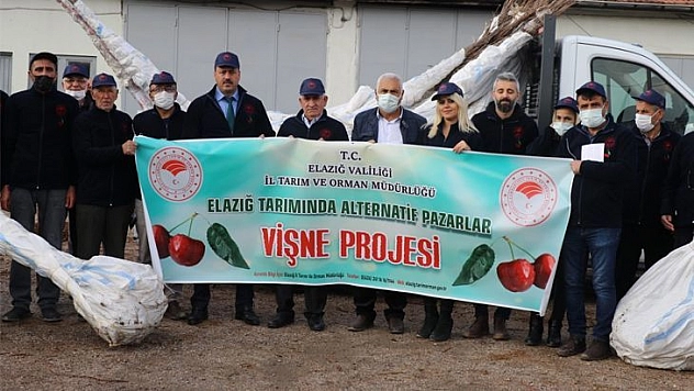 Elazığ'da Vişne Fidanı Dağıtıldı