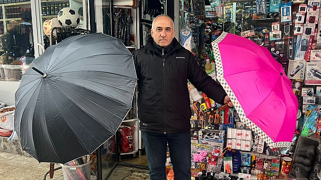 Elazığ'da yağan yağmurla birlikte satışlar patladı