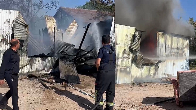 Elazığ'da Yangında Sac Ev Kül Oldu