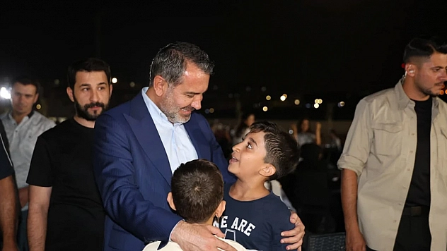 Elazığ'da yaz etkinliklerine yoğun ilgi, Başkan Şerifoğulları'na sevgi seli