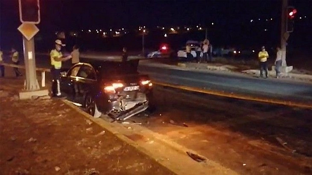 Elazığ' da zincirleme trafik kazası : 3 yaralı