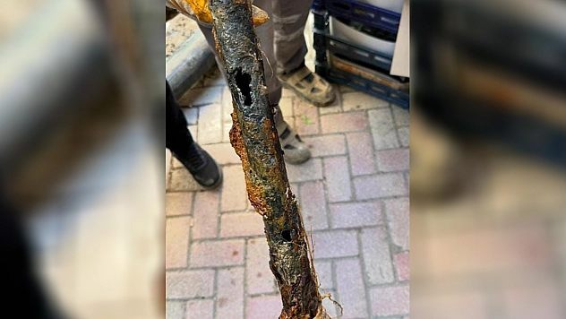 Elazığ'daki içme suyu borusunun hali görenlere 'pes' dedirtti