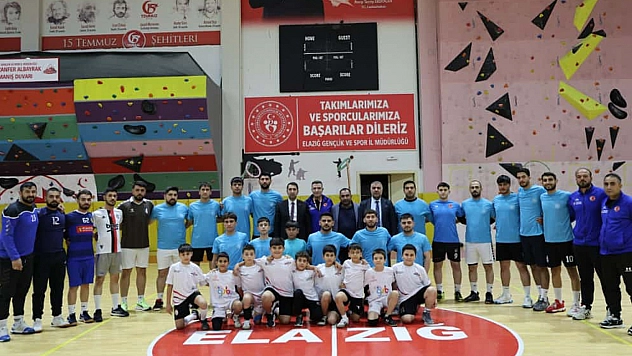 Elazığ hentbolu Türkiye gündeminde: 14 sporcudan ulusal başarı