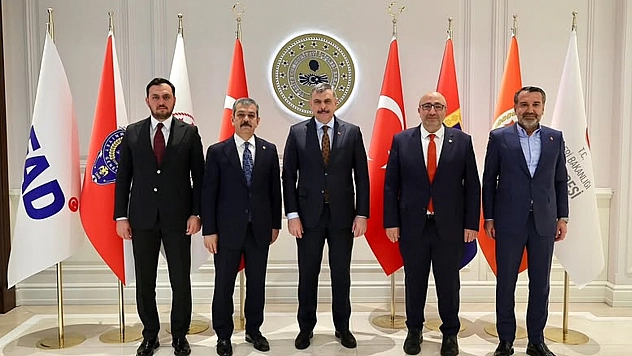 Elazığ Heyetinden İçişleri Bakanı Mustafa Çiftçi'ye ziyaret