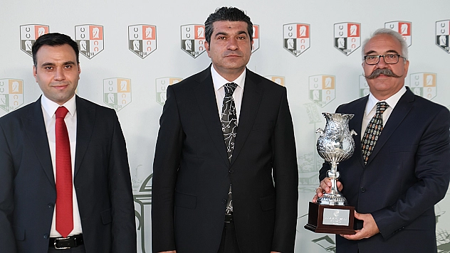 Elazığ Hipodromu'nda Valilik Koşusu'nun galibi Nesib