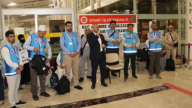 Elazığ'ın ilk kafilesi dualar eşliğinde uğurlandı