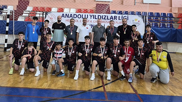Elazığ'ın kız ve erkek hentbol takımları Türkiye Finalleri'nde