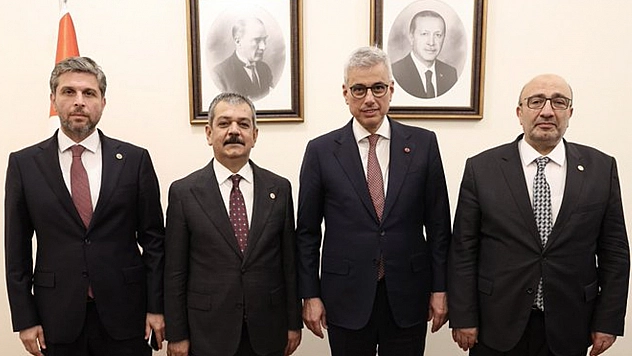 Elazığ'ın sağlık yatırımları bakan Memişoğlu ile görüşüldü