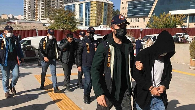 Elazığ Merkezli 3 İlde Kart Kopyalama Çetesine Operasyon: 5 Gözaltı