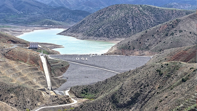 Elazığ Palu ve Kovancılar ilçe merkezleri içme suyu çalışmaları aralıksız devam ediyor