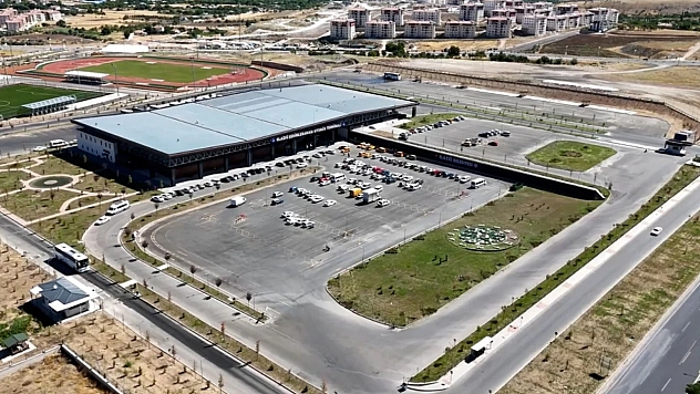 Elazığ Şehirler Arası Otobüs Terminali yolculara hizmet vermeye devam ediyor