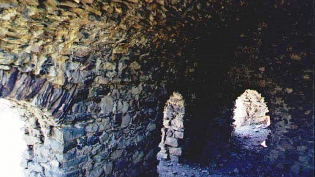 Elazığ sınırları içinde bulunan han zamana direniyor: Yüzbinlerce turist çekme potansiyeli var