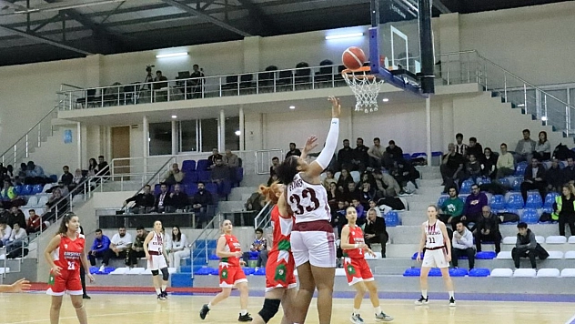 Elazığ takımları potada güldü