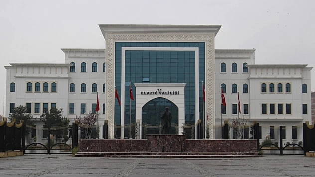 Elazığ Valiliği'nden açıklama: Camiye zarar veren şahıs tespit edildi