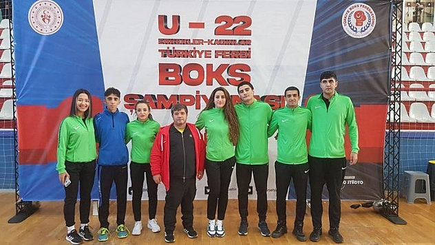 Elazığlı boksörler fırtına gibi!