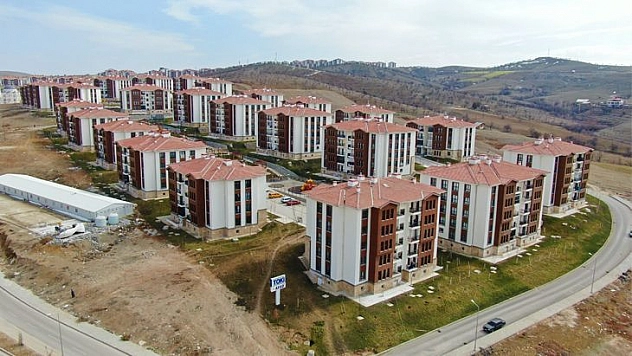 Elazığlı Depremzedeler: 'Kendi İmkanlarımızla Alamayacağımız Evler Verildi'