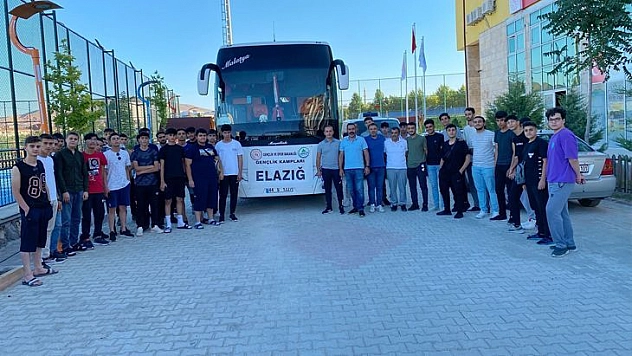 Elazığlı gençler Akdeniz'de